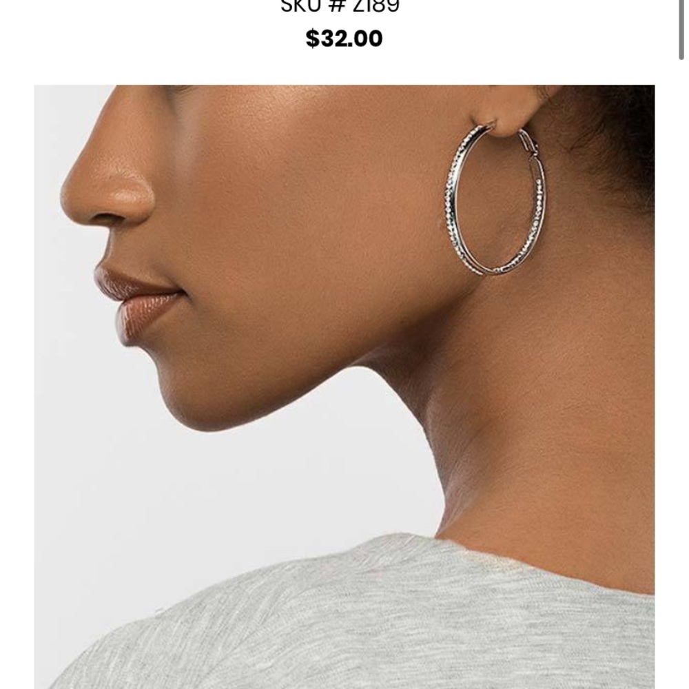 Play it by ear Zaxie Stefanie Taylor Earrings - Picture 4 of 4